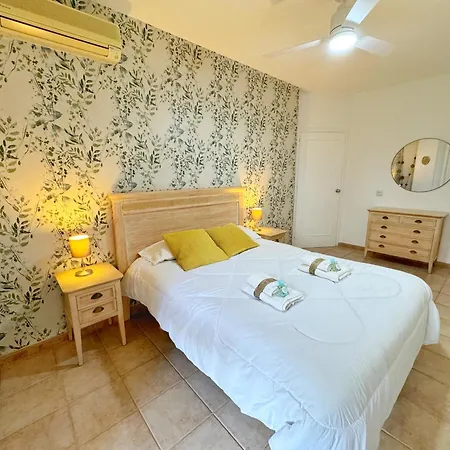 Apartamento 797 Rentals- Precioso Piso Con Vistas Al Jardin En Benalbeach Benalmádena