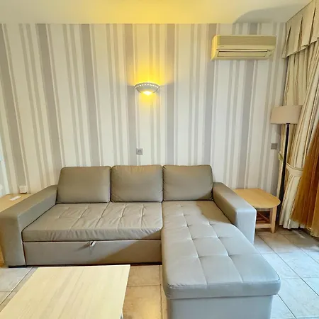 797 Rentals- Precioso Piso Con Vistas Al Jardin En Benalbeach Benalmádena